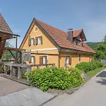 Traditional House Kal With Hot Tub - Happy