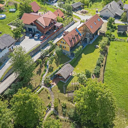 Traditional House Kal With Whirlpool - Happy * Semic