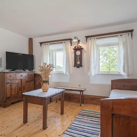 Traditional House Kal With Whirlpool - Happy * Semic