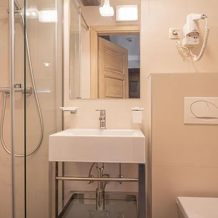 Apartment Traditional House Kal With Whirlpool - Happy