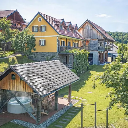 Traditional House Kal Garden & Jacuzzi - Happy Rentals Feriehus Semic