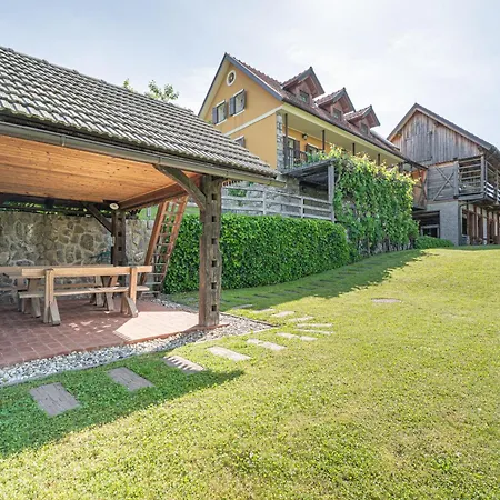 Traditional House Kal Garden & Jacuzzi - Happy Rentals Feriehus *