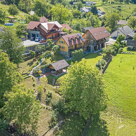Traditional House Kal Garden & Jacuzzi - Happy Rentals Feriehus