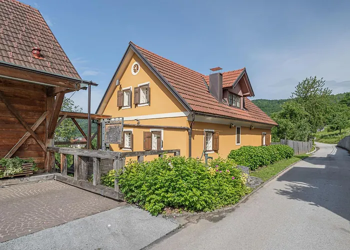 Traditional House Kal With Whirlpool - Happy Apartment