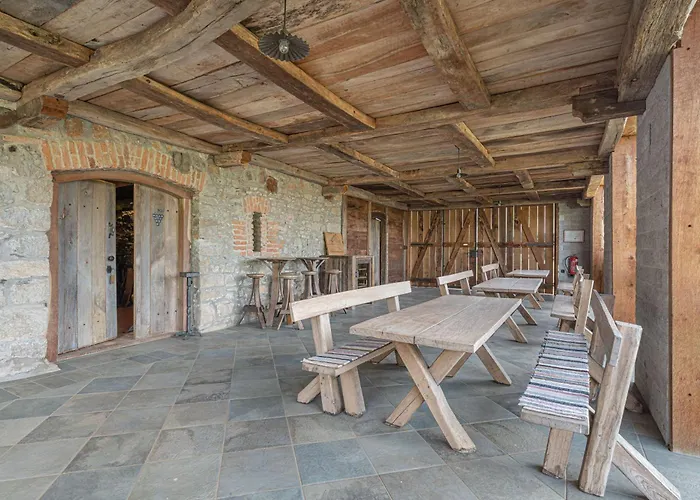 Traditional House Kal With Whirlpool - Happy Apartment